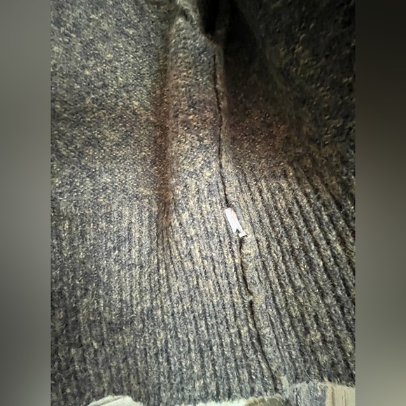 Zara V-Neck Button Cardigan Large - Picture 5 of 8